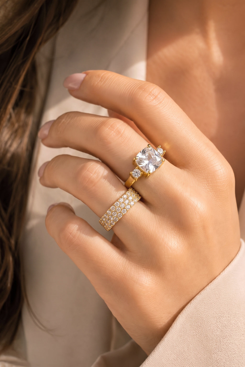 Anello di tendenza regolabile con strass