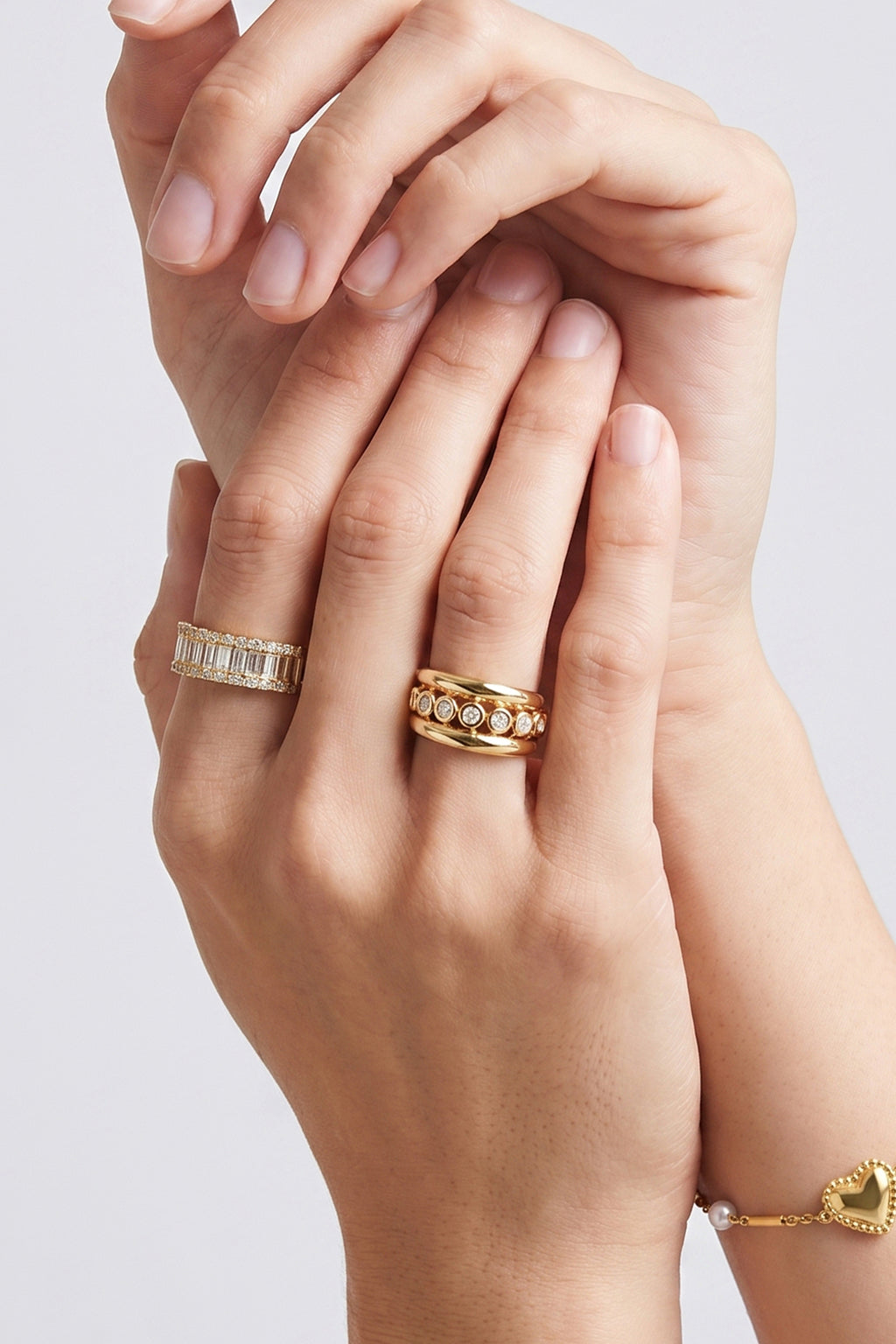 Anello di tendenza regolabile con strass