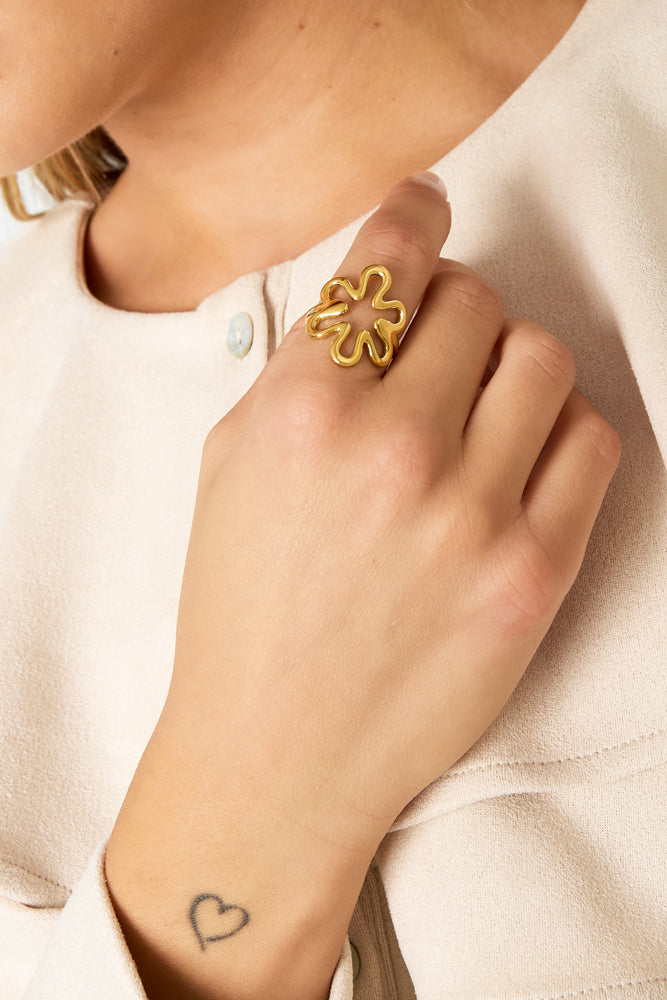 Anello in fiore