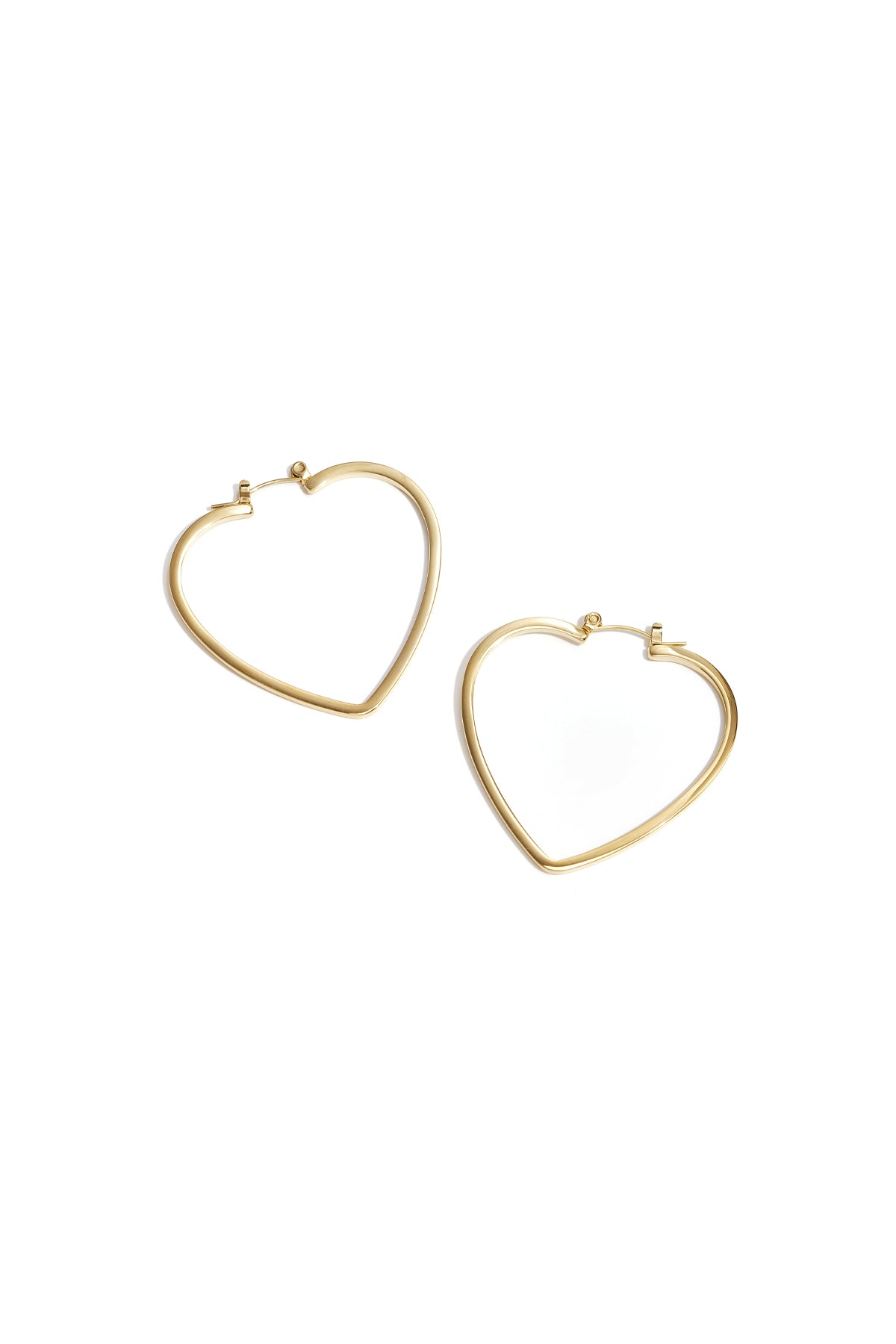 Orecchini a cerchio minimalisti a forma di cuore