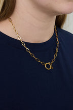 Collana con nodo dorato