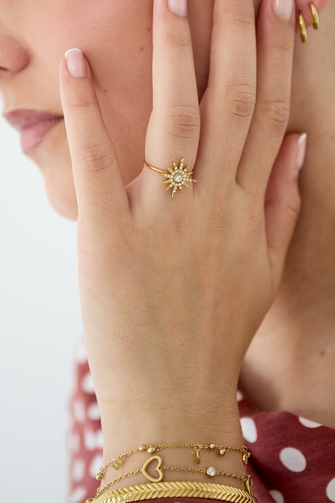 Anello regolabile con stella cadente e pietre