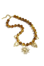 Collana di perline con ciondoli estivi