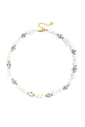 Collane con perline di pietra e perline bianche con fiori blu
